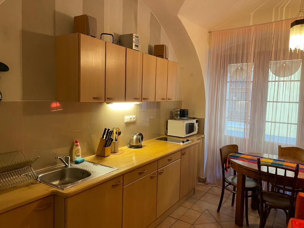 Mala Strana Apartment 1 ปราก ภายนอก รูปภาพ
