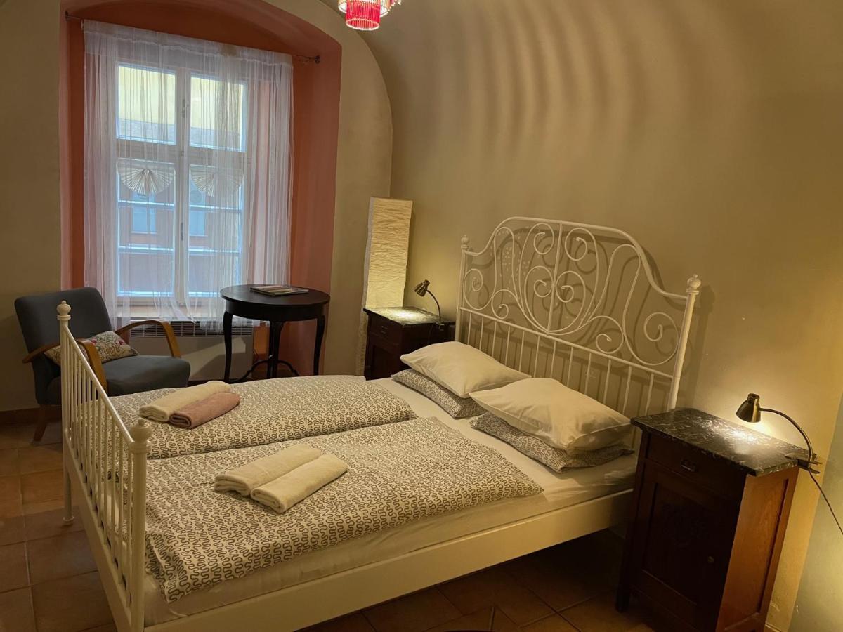 Mala Strana Apartment 1 ปราก ภายนอก รูปภาพ