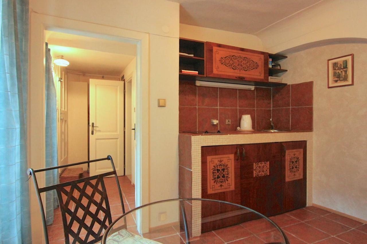Mala Strana Apartment 1 ปราก ภายนอก รูปภาพ